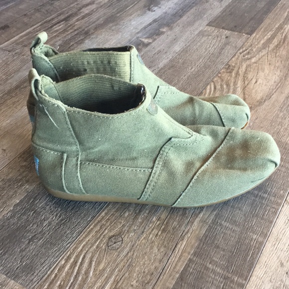 Toms Shoes - Toms army green canvas ankle booties